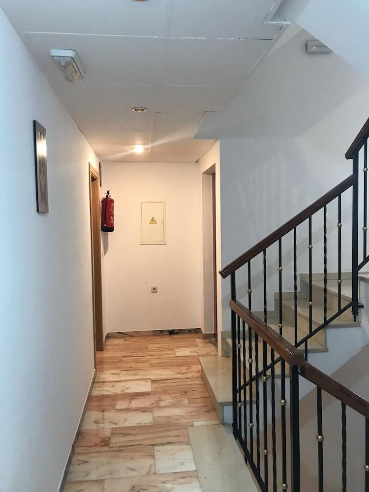 Hostal Rio De Oro Алькала-ла-Реаль Екстер'єр фото